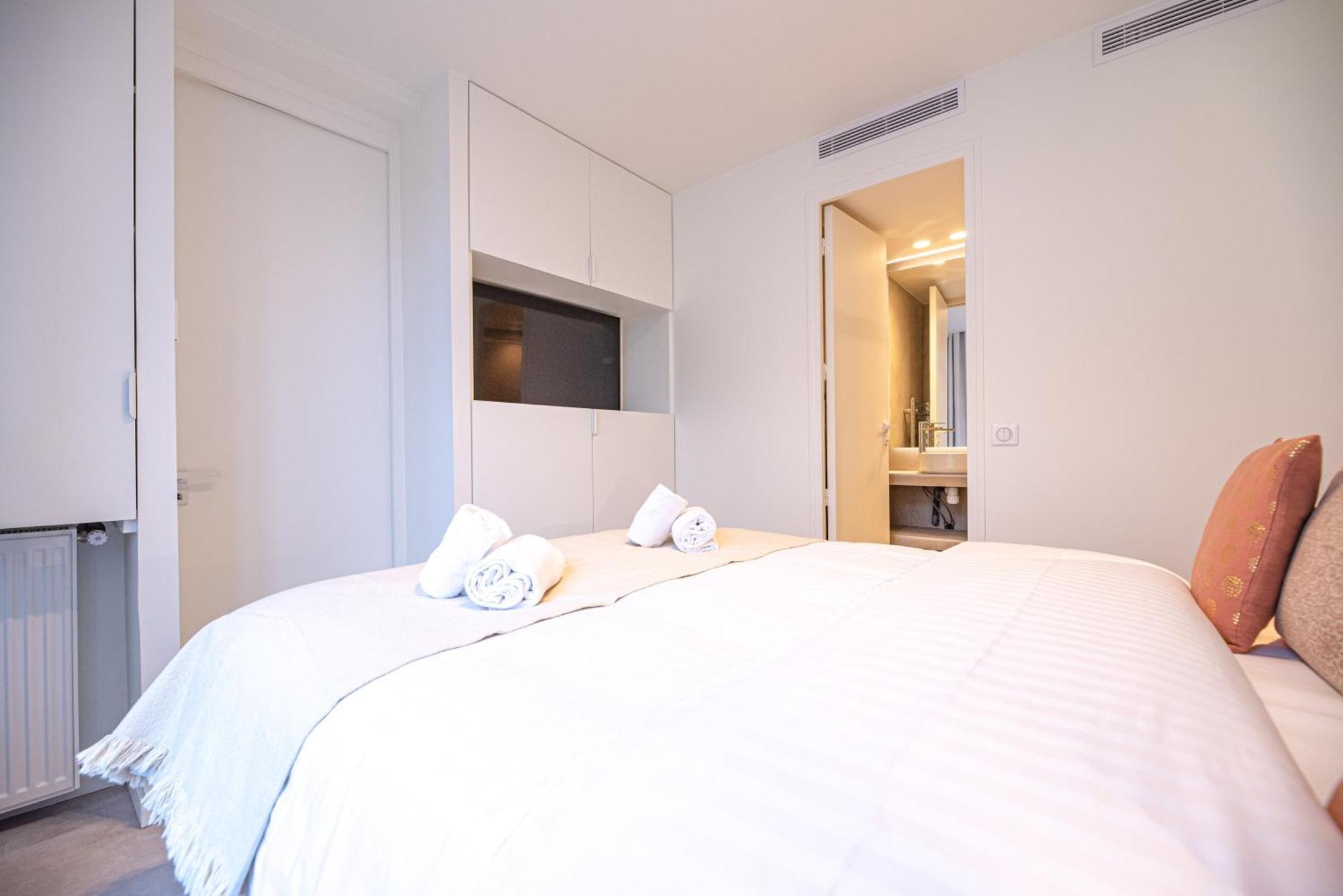 Apartment Cia - 2br Madeleine Champs Elysees Paris