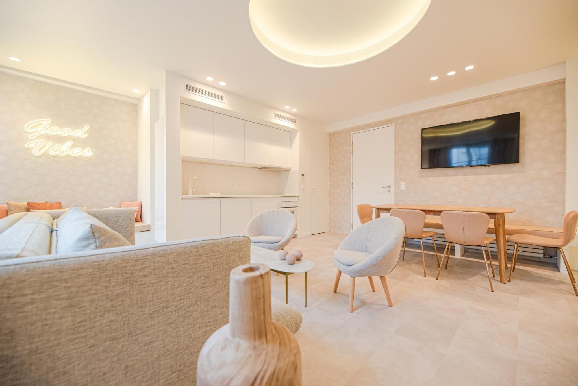 Cia - 2br Madeleine Champs Elysees Apartment *