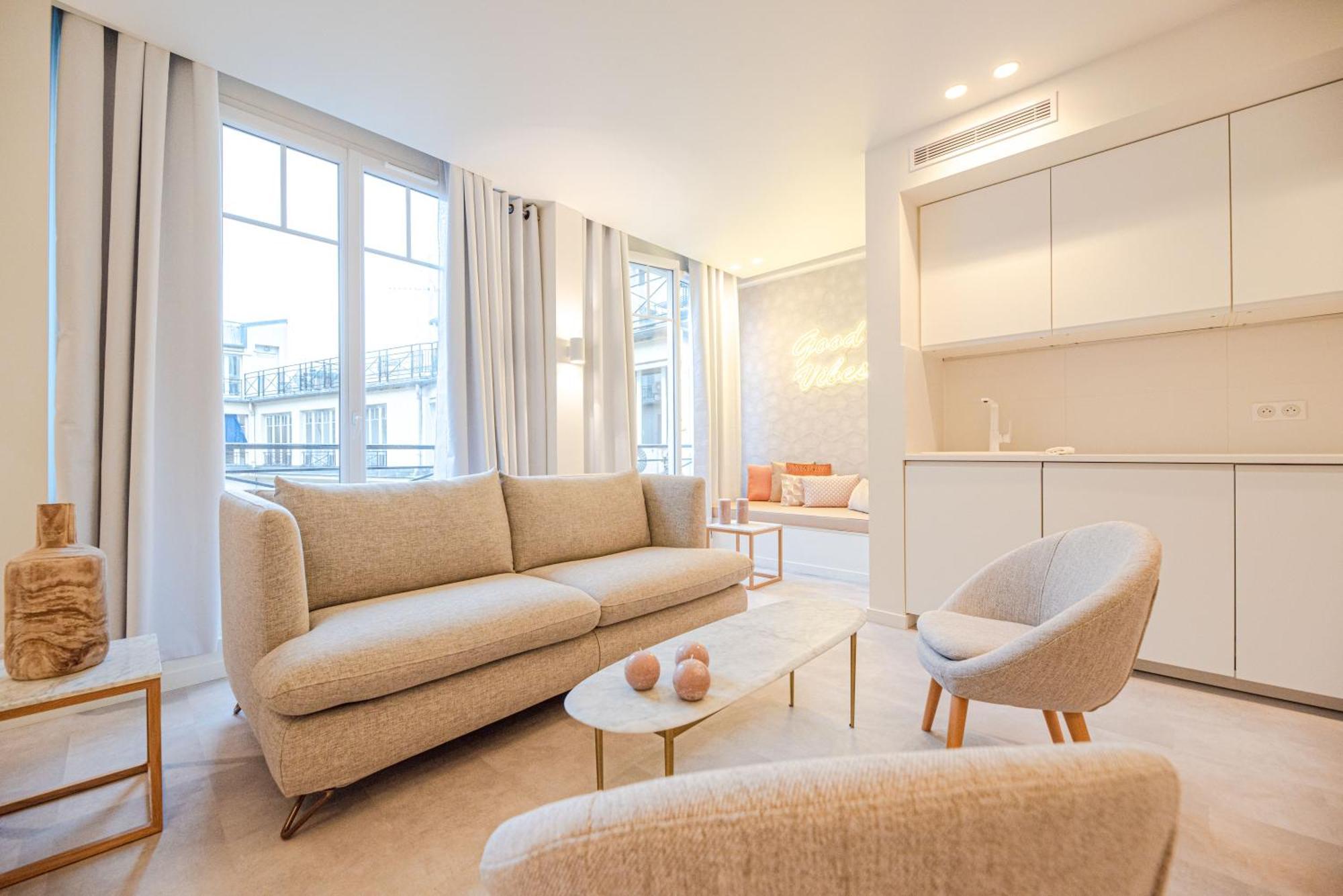 Cia - 2br Madeleine Champs Elysees Apartment *